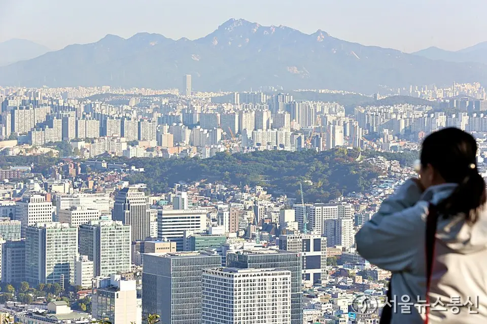 서울 아파트값 44주째 상승…상승폭은 두 달 만에 다시 축소 흐름